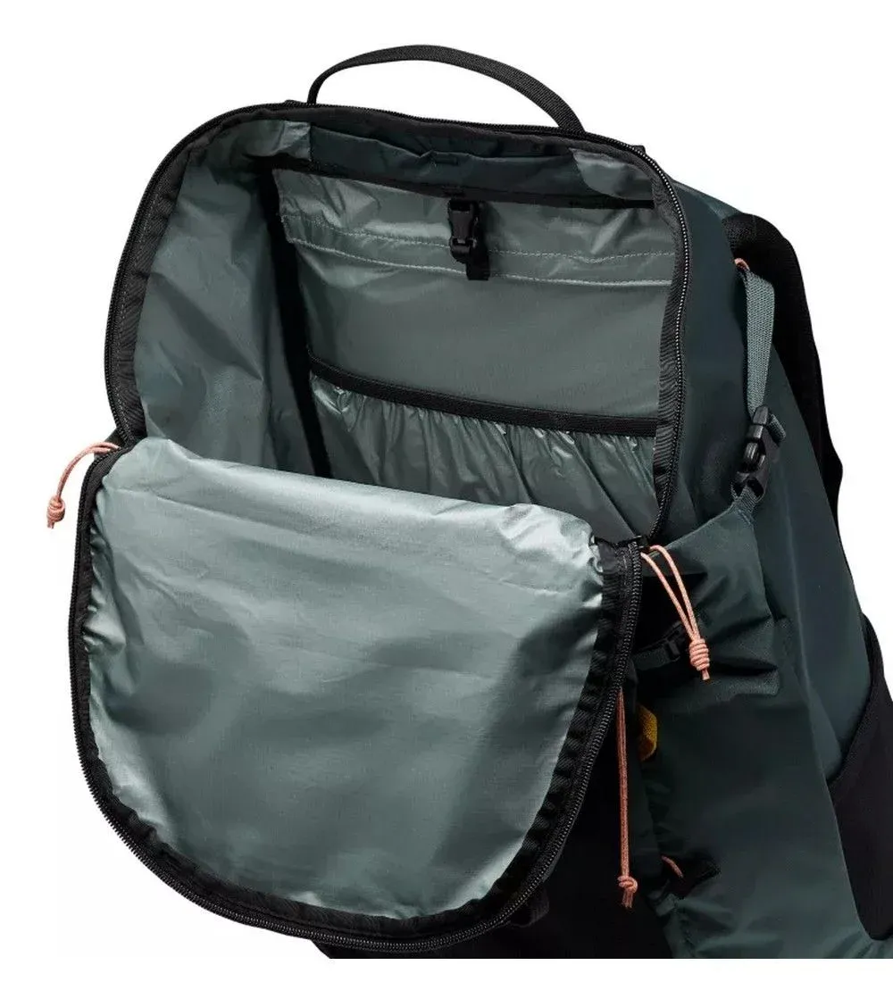 Mochila mountain hardwear jmt 30lts color black spruce diseño de la tela ristop